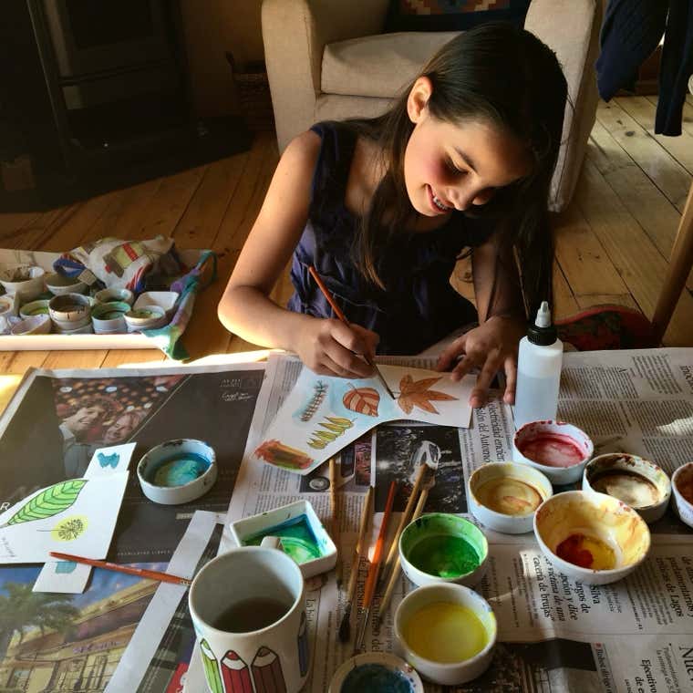 alumna del Taller Artístico Los Pinos, escuela, música, artes visuales